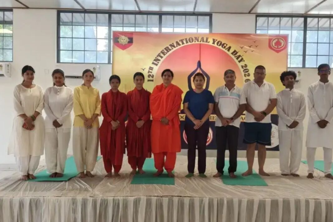 अंतरराष्ट्रीय योग दिवस: उत्तराखंड सब एरिया मुख्यालय में योग सत्र, सैनिकों और परिवारों ने लिया उत्साहपूर्वक हिस्सा सैनिकों और परिवारों ने लिया उत्साहपूर्वक हिस्सा
