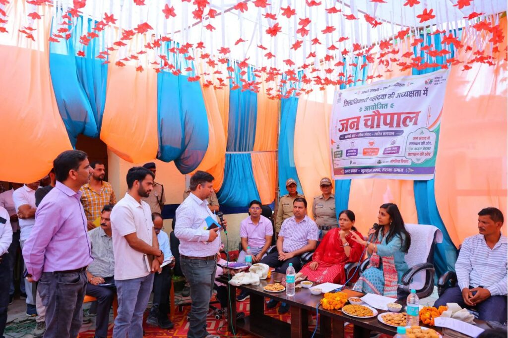 जनपद पौड़ी गढ़वाल के जिलाधिकारी ने बुधवार को दूरस्थ ग्रामीण क्षेत्रों का व्यापक दौरा कर