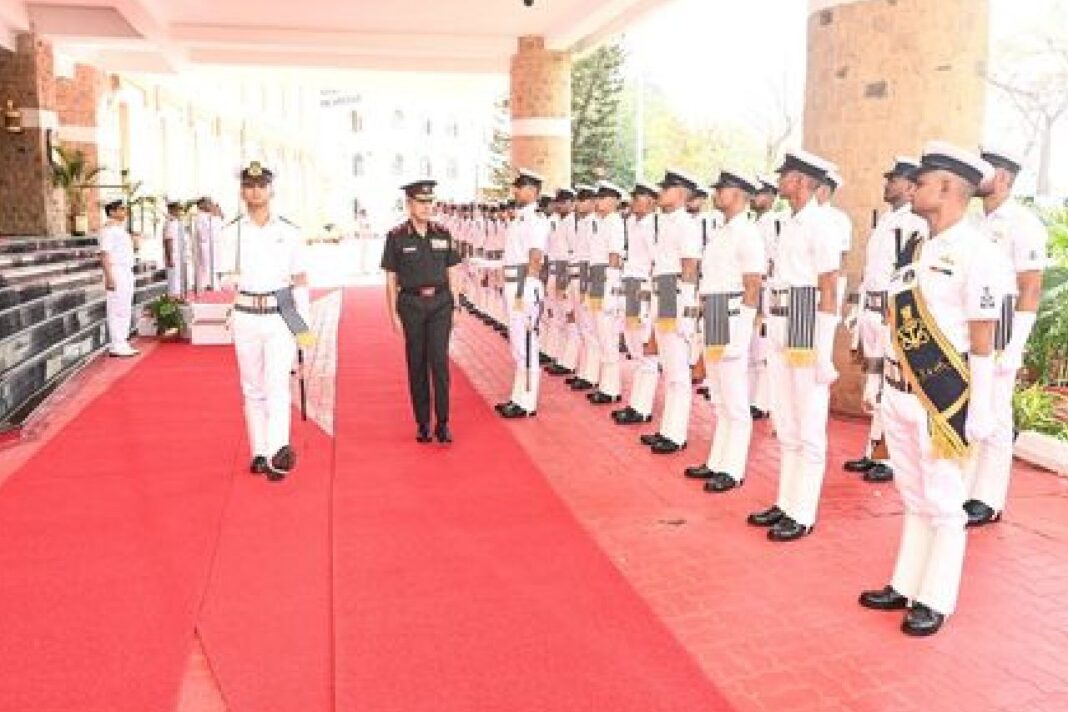 जनरल एन.एस. राजा सुब्रमणि ने पश्चिमी नौसेना कमान का किया दौरा