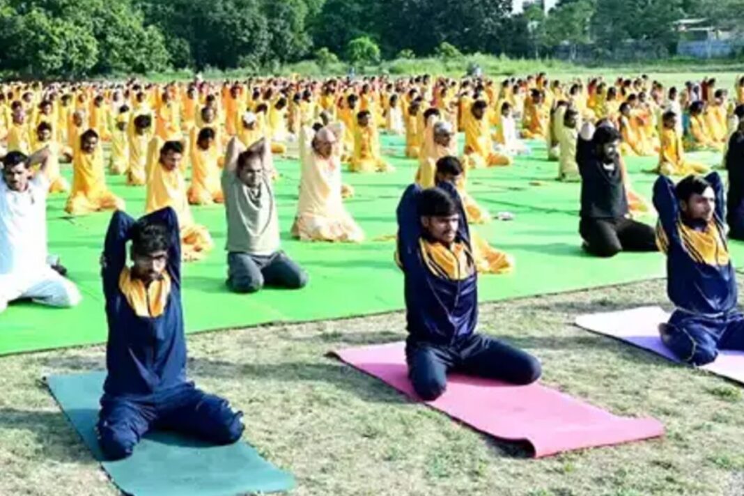 देवसंस्कृति विश्वविद्यालय में कॉमन योग प्रोटोकॉल के तहत सामूहिक योगाभ्यास का आयोजन देवसंस्कृति विश्वविद्यालय में कॉमन योग प्रोटोकॉल के तहत सामूहिक योगाभ्यास का आयोजन