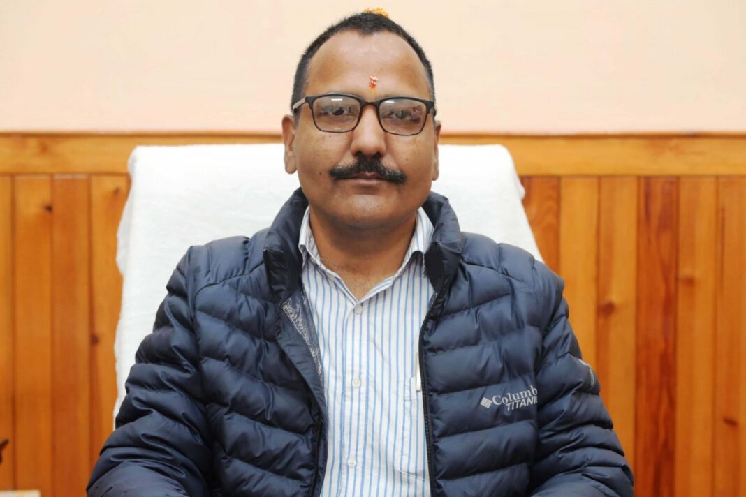 नैनीताल में भूसे की जमाखोरी और बाहर परिवहन पर 15 दिन की रोक, कालाबाजारी रोकने के निर्देश नैनीताल में भूसे की जमाखोरी और बाहर परिवहन पर 15 दिन की रोक