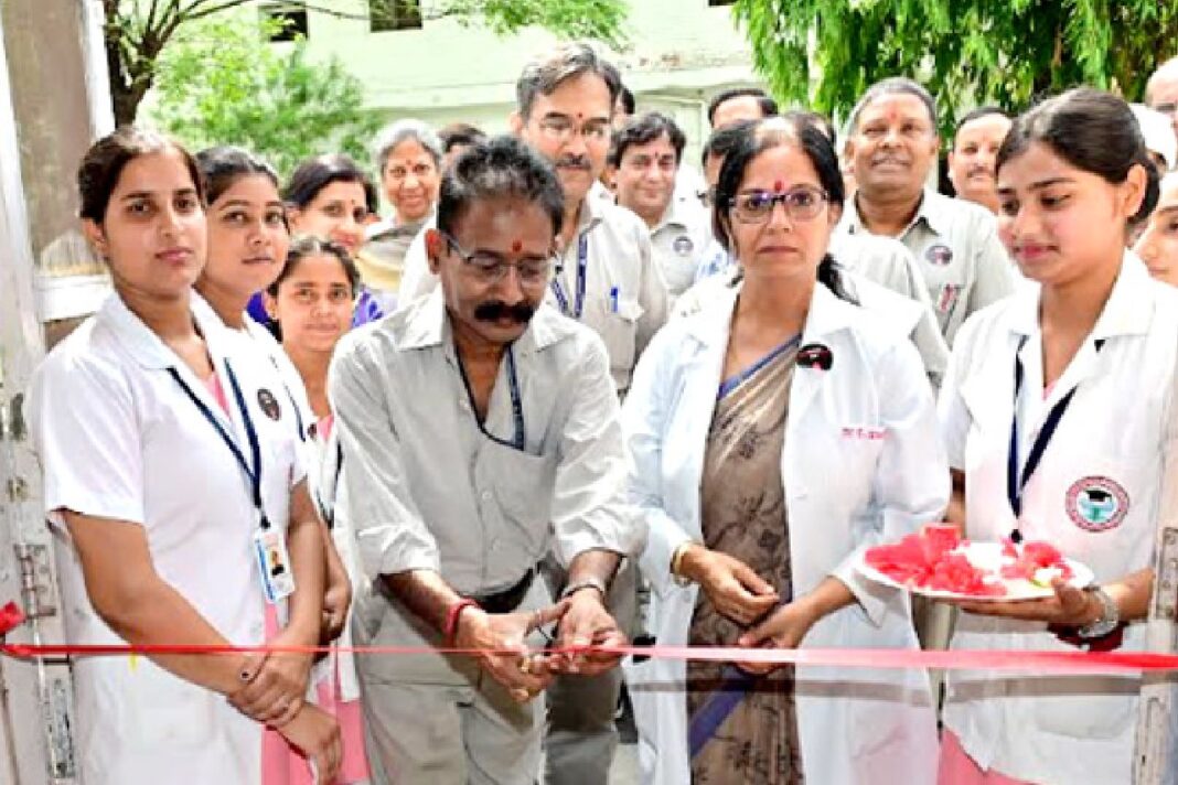 बीएचईएल में आयोजित बीएमडी जांच शिविर में 400 लोगों ने कराया परीक्षण, हड्डियों के स्वास्थ्य के प्रति किया जागरूक बीएचईएल में आयोजित बीएमडी जांच शिविर में 400 लोगों ने कराया परीक्षण