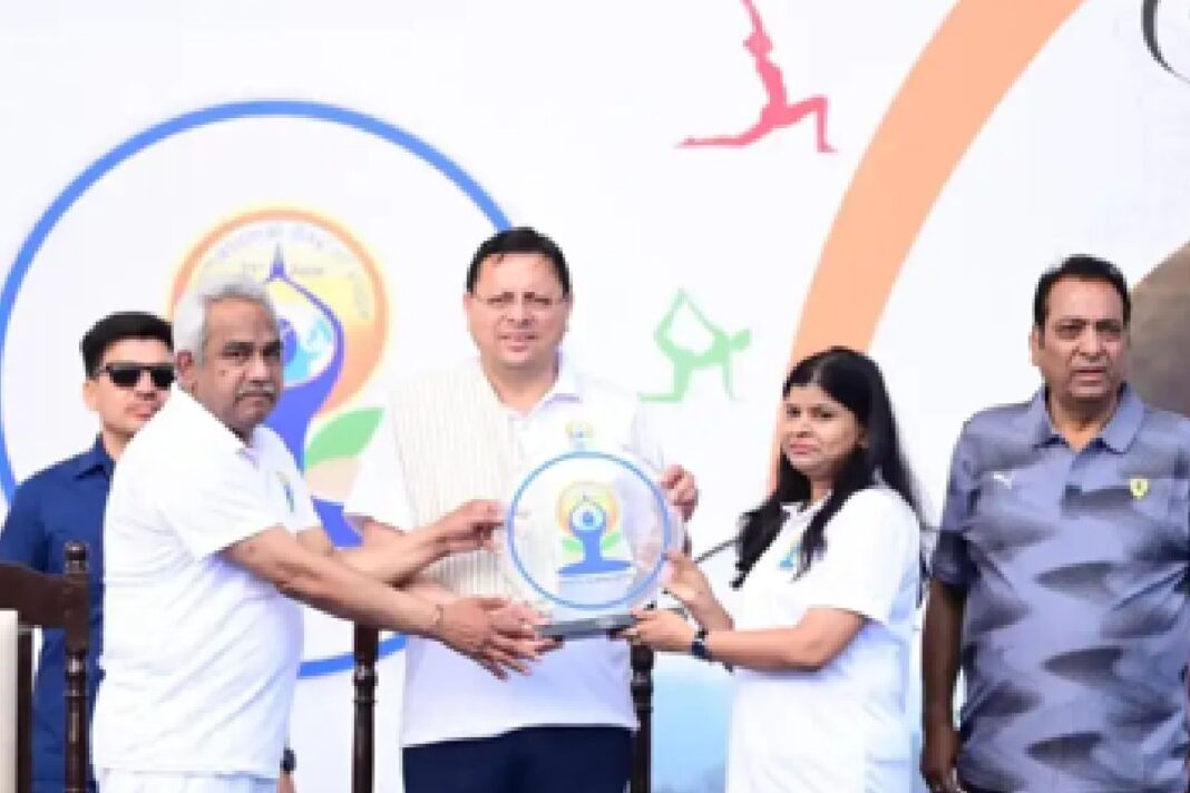 मुख्यमंत्री धामी ने ‘रन फॉर योगा’ में लिया भाग, योग को बताया स्वस्थ जीवन का आधार मुख्यमंत्री धामी ने ‘रन फॉर योगा’ में लिया भाग, योग को बताया स्वस्थ जीवन का आधार