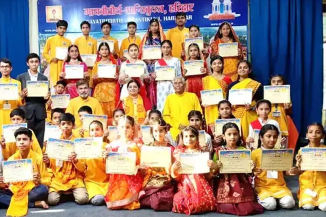 सांस्कृतिक संध्या में नौनिहालों ने अपनी प्रतिभा का शानदार प्रदर्शन किया सांस्कृतिक संध्या में नौनिहालों ने अपनी प्रतिभा का शानदार प्रदर्शन किया