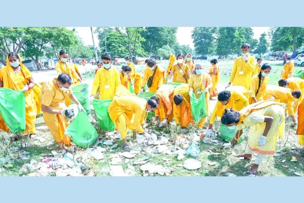 अंतरराष्ट्रीय योग दिवस पर शांतिकुंज का स्वच्छता संदेश: हर की पैड़ी के निकट चलाया वृहद सफाई अभियान हर की पैड़ी के निकट चलाया वृहद सफाई अभियान