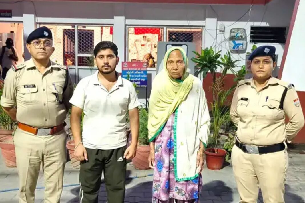 हरिद्वार पुलिस ने 70 वर्षीय लापता महिला को परिजनों से मिलाया, मानवता की मिसाल पेश की हरिद्वार पुलिस ने 70 वर्षीय लापता महिला को परिजनों से मिलाया, मानवता की मिसाल पेश की