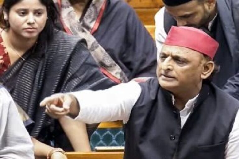 अखिलेश यादव बोले- हमारा क्या, कांग्रेस और सरकार की डील तो नहीं हो गई