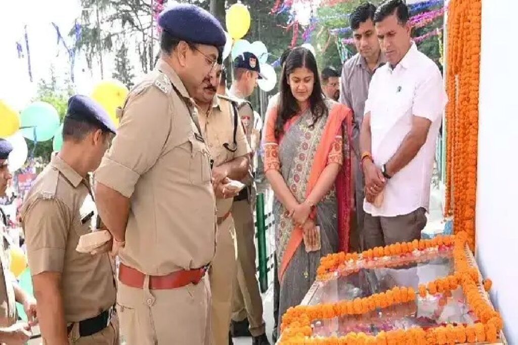 अमर बलिदानी श्रीदेव सुमन को पूरे सम्मान के साथ श्रद्धांजलि