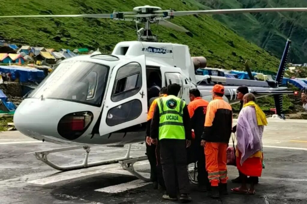 केदारनाथ धाम में श्रद्धालु की तबीयत बिगड़ी हेलीकॉप्टर से एम्स ऋषिकेश एयरलिफ्ट