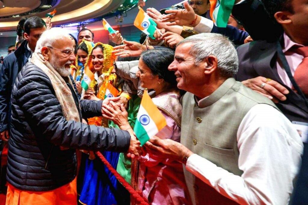 पीएम मोदी ने कहा- समुदाय का स्नेह और जुड़ाव गर्व का विषय