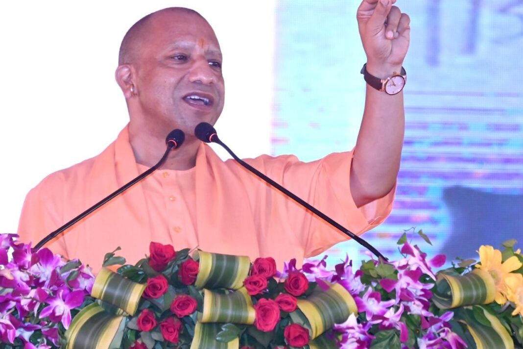 प्रतापगढ़ में मुख्यमंत्री योगी का विपक्ष पर हमला, बोले- आस्था और विकास के मुद्दे पर जनता को गुमराह नहीं कर पाएंगे प्रतापगढ़ में मुख्यमंत्री योगी का विपक्ष पर हमला