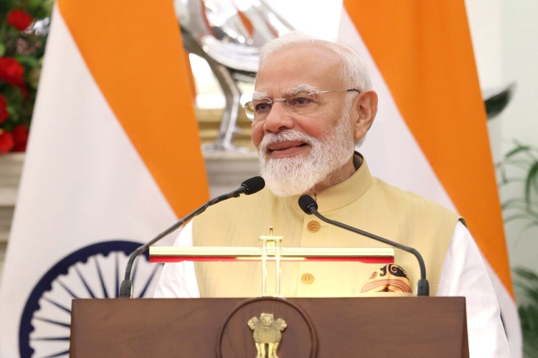भारत-जापान संबंधों को नई मजबूती, प्रधानमंत्री मोदी और जापान की प्रधानमंत्री की वार्ता में रक्षा, अर्थव्यवस्था और प्रौद्योगिकी पर बड़े फैसले प्रधानमंत्री नरेंद्र मोदी और जापान की प्रधानमंत्री