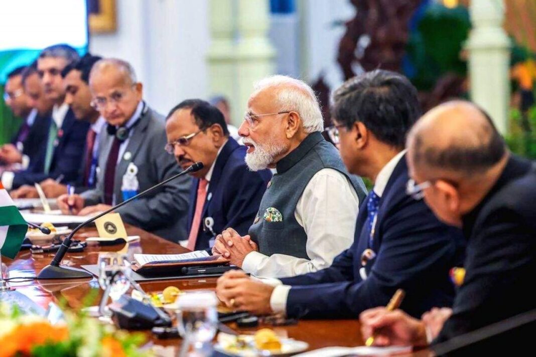 प्रधानमंत्री मोदी की इंडोनेशिया यात्रा: भारत-इंडोनेशिया के बीच 14 अहम समझौते, रक्षा से डिजिटल व्यापार तक सहयोग को मिली नई गति प्रधानमंत्री मोदी की इंडोनेशिया यात्रा