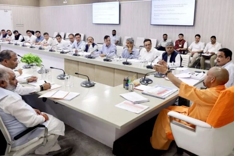यूपी में राष्ट्रीय राजमार्ग परियोजनाओं को मिलेगी नई रफ्तार, योगी-गडकरी ने की समीक्षा