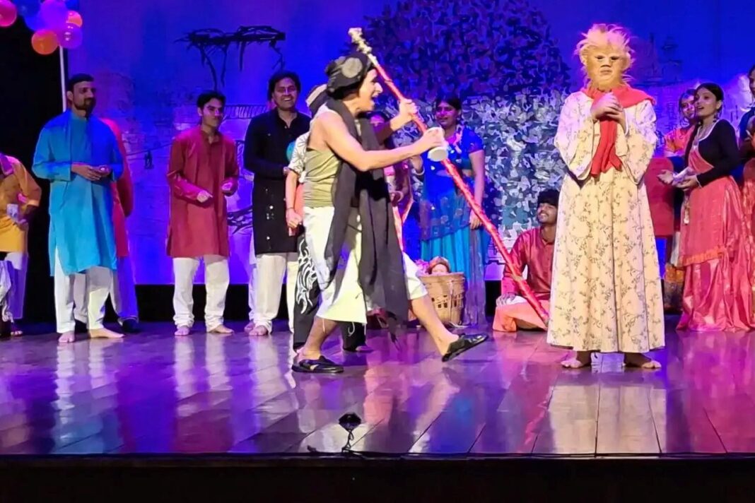 रंगायन सम्मान से सम्मानित हुए वरिष्ठ रंगकर्मी अविनंदा, मुकेश धस्माना और गजेन्द्र वर्मा, रंगोत्सव का भव्य समापन रंगायन सम्मान से सम्मानित हुए वरिष्ठ रंगकर्मी अविनंदा, मुकेश धस्माना और गजेन्द्र वर्मा