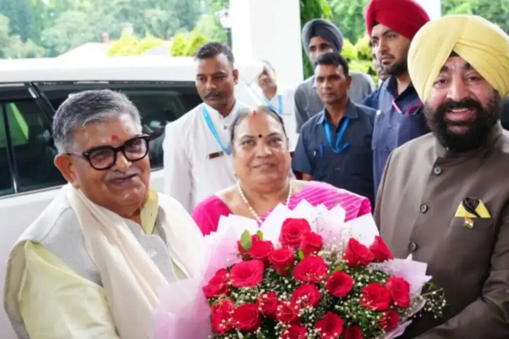 राज्यपाल गुरमीत सिंह से यूकेपीएससी अध्यक्ष और पंजाब के राज्यपाल की शिष्टाचार भेंट