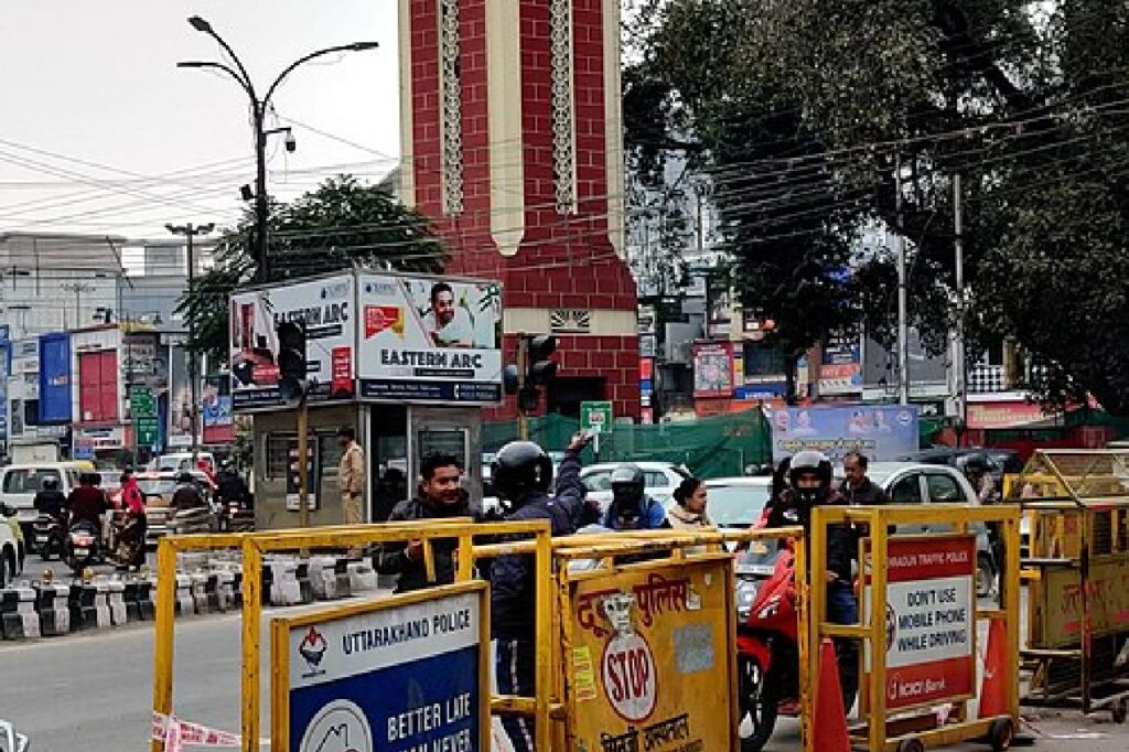 समाधान दिवस: जिलाधिकारी ने सुनीं 164 शिकायतें