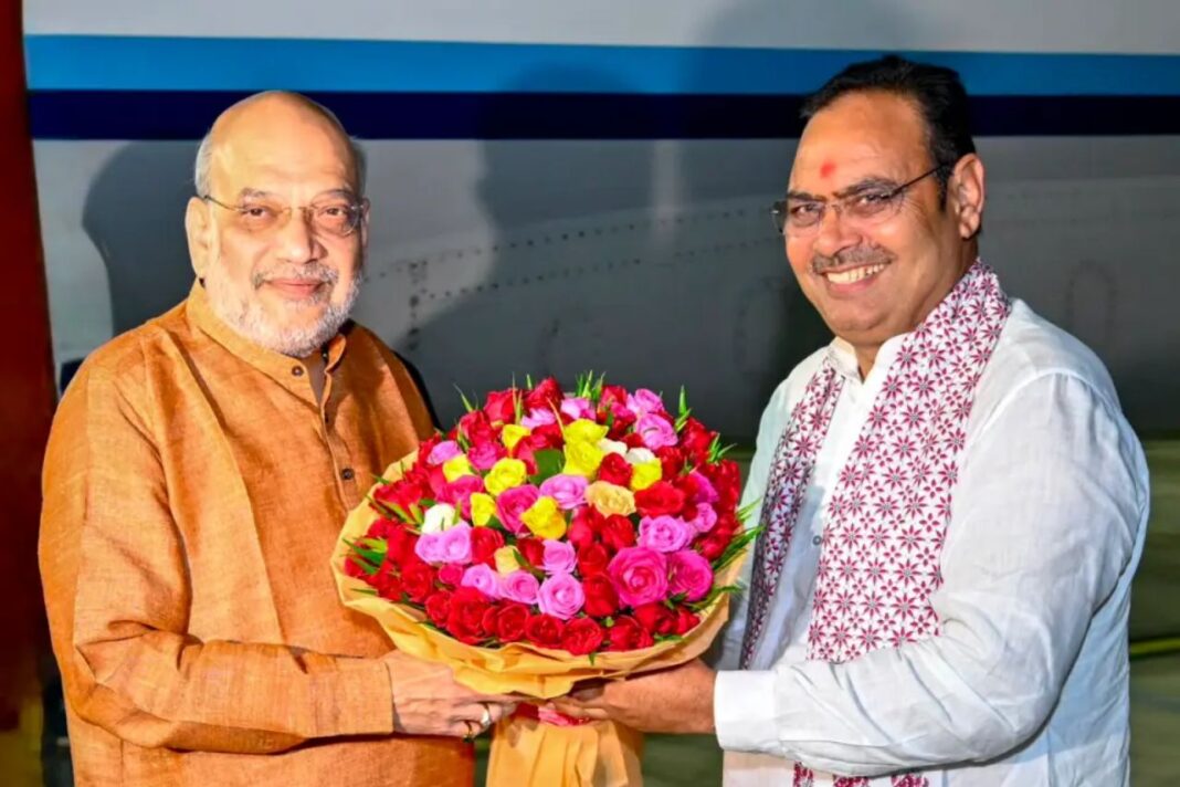 अमित शाह उदयपुर पहुंचे, मुख्यमंत्री भजनलाल शर्मा ने किया स्वागत; चित्तौड़गढ़ को देंगे 12 हजार करोड़ की सौगात अमित शाह उदयपुर पहुंचे, राजस्थान को देंगे 12 हजार करोड़ की सौगात