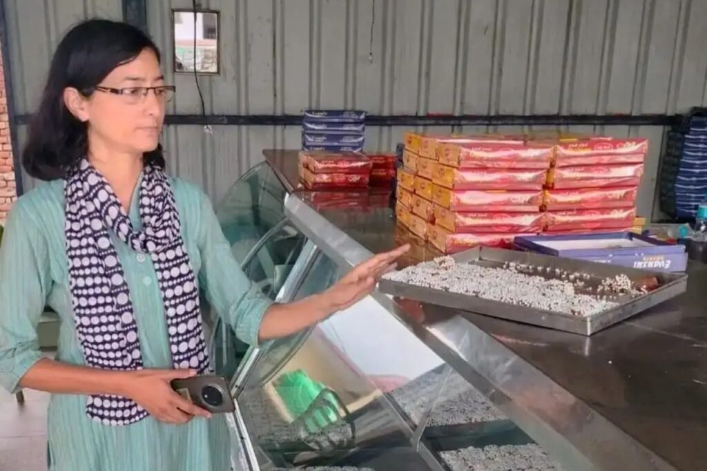 चम्पावत में खाद्य सुरक्षा विभाग का निरीक्षण अभियान तेज, पांच मिठाइयों के नमूने जांच को भेजे