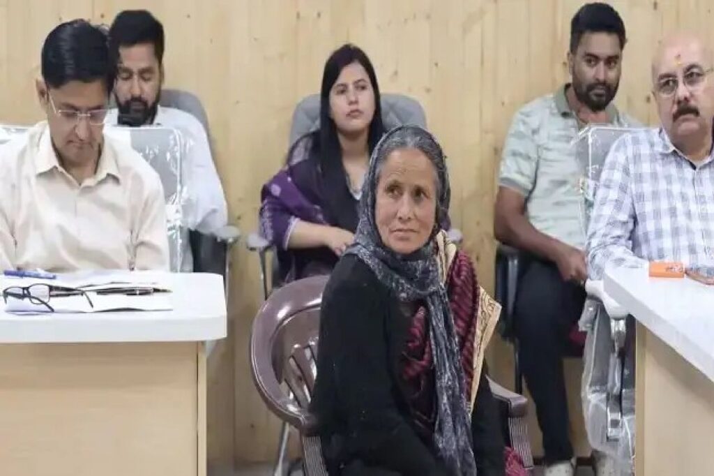 जनसमस्याओं के समाधान के लिए फील्ड भ्रमण बढ़ाएं: आयुक्त