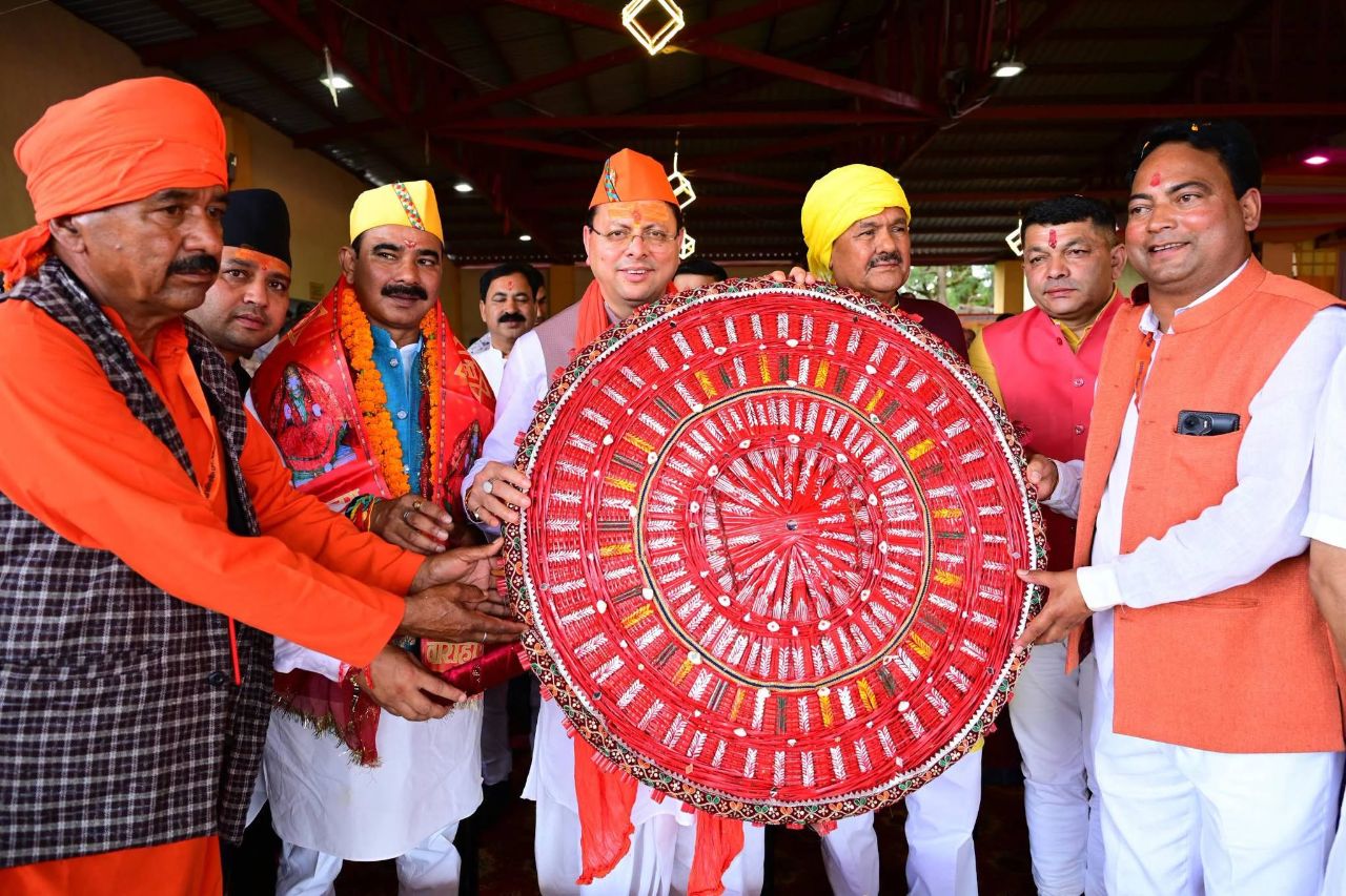 देवीधुरा बग्वाल मेला मुख्यमंत्री धामी ने की माँ वाराही की पूजा 6