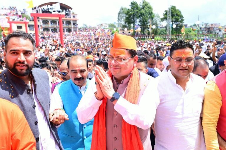 देवीधुरा बग्वाल मेला मुख्यमंत्री धामी ने की माँ वाराही की पूजा