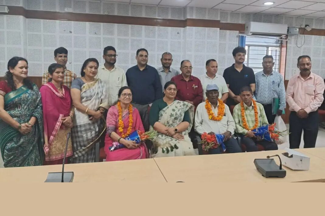 नगर पालिका पौड़ी के तीन नामित सभासदों ने ली शपथ