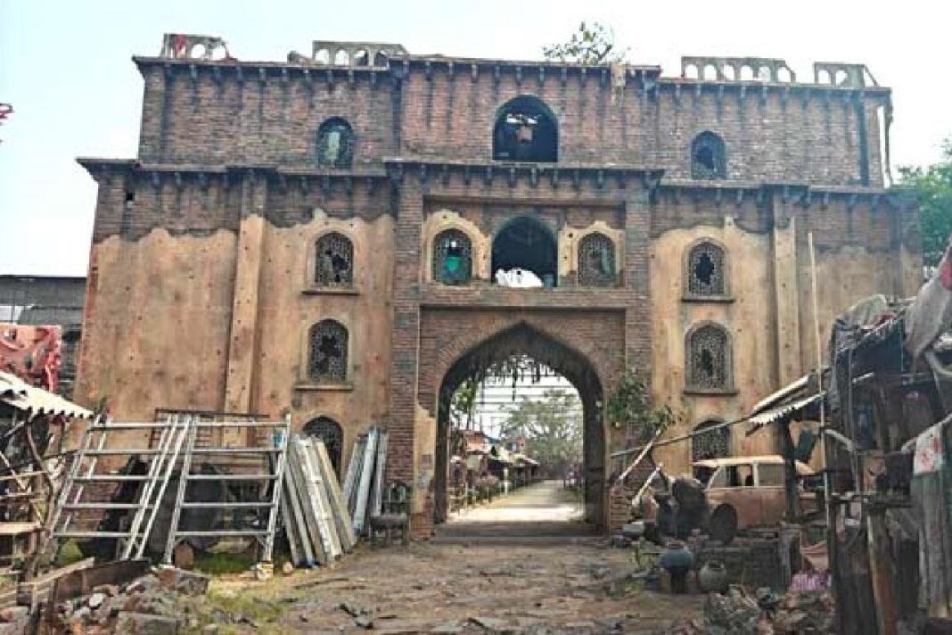 नानी की ‘द पैराडाइज’ के लिए बना विशाल झुग्गी सेट