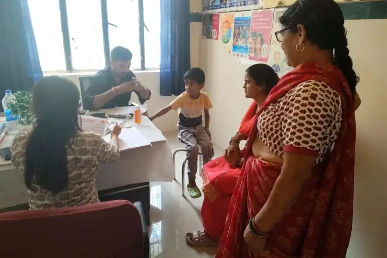 निशुल्क स्वास्थ्य शिविर पौड़ी में 768 लोगों ने लिया स्वास्थ्य सेवाओं का लाभ