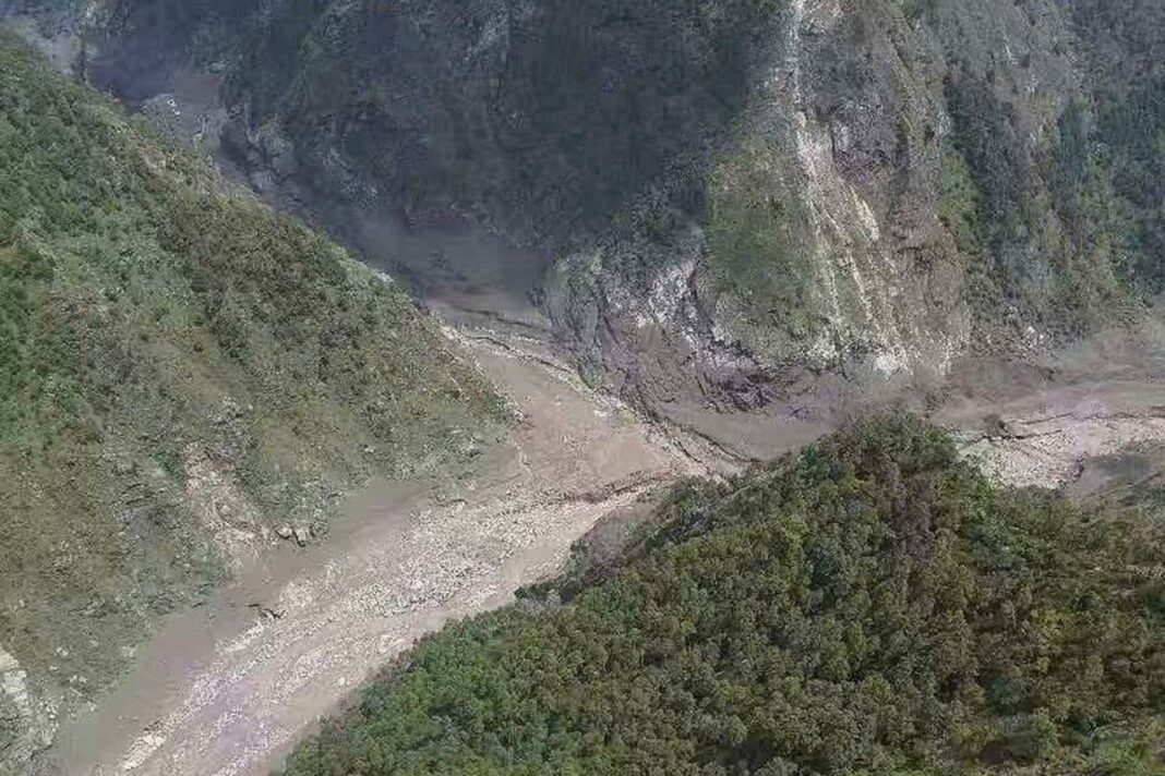 नेपाल में भोटेकोशी और त्रिशूली नदियों में आई भीषण बाढ़