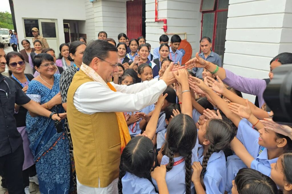 युवा विद्यार्थियों के सपनों से बनेगा विकसित उत्तराखंड: मुख्यमंत्री धामी