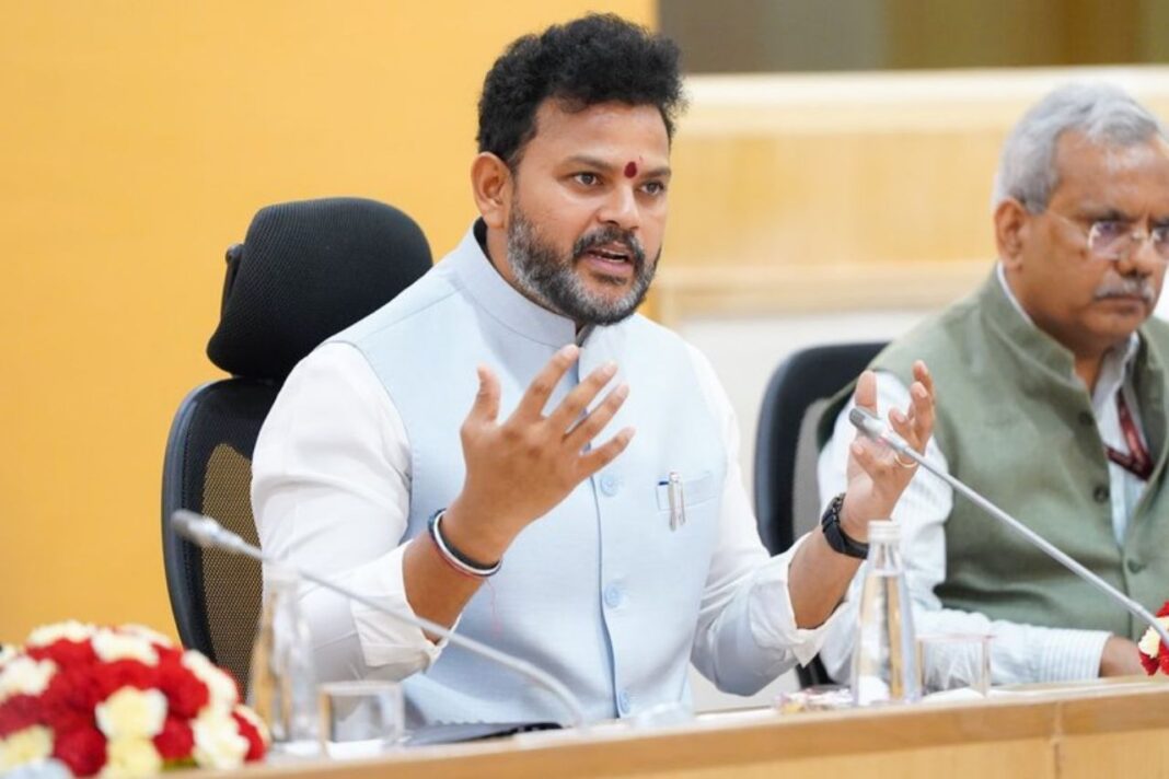 विमानन क्षेत्र में महिलाओं की भागीदारी, महिला पायलट, राम मोहन नायडू, भारतीय विमानन क्षेत्र, महिला पायलटों की संख्या, नागर विमानन, विमानन क्षेत्र