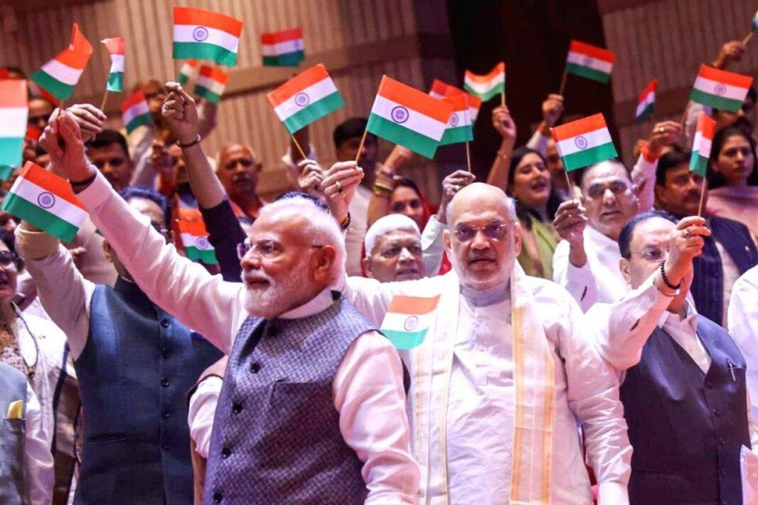 संसद में विपक्षी हंगामे के बीच एनडीए मंगल मिलन बैठक आयोजित हुई।