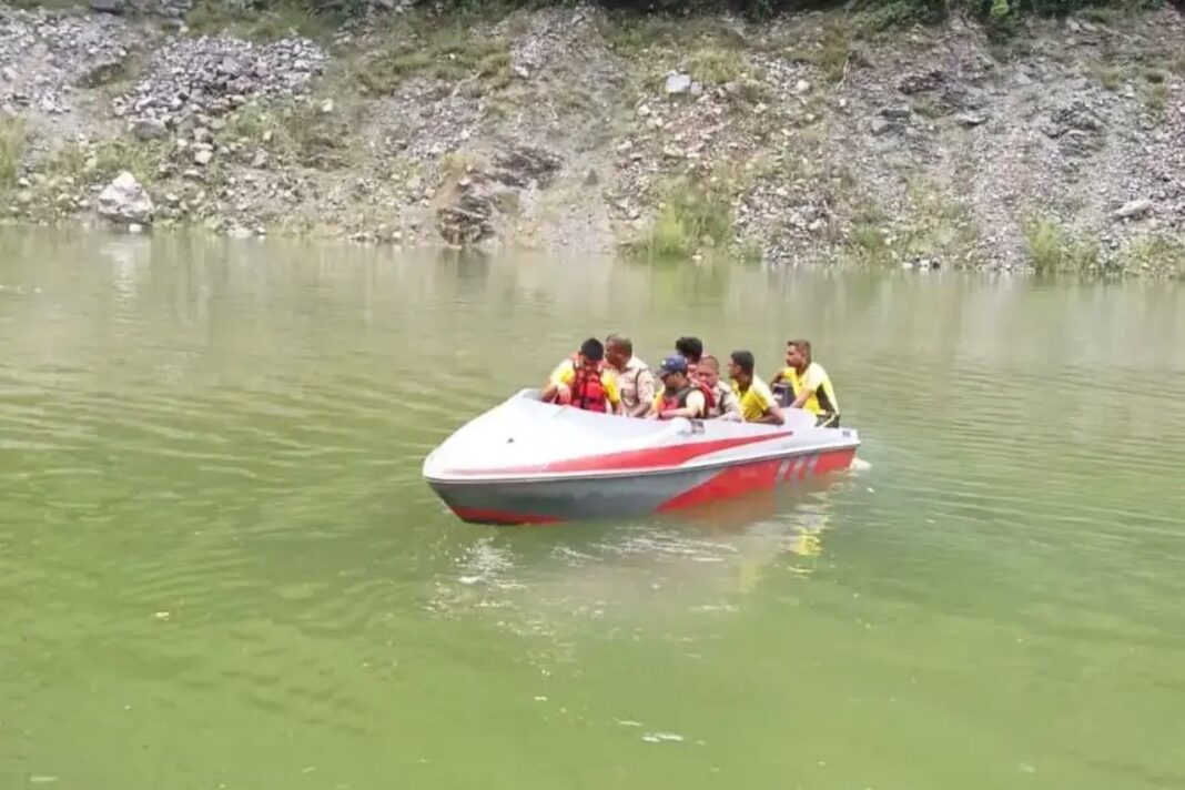 सात अगस्त से लापता महिला की तलाश में जुटी पुलिस, सर्च अभियान बना चुनौती सात अगस्त से लापता महिला की तलाश तेज, पुलिस का व्यापक सर्च अभियान