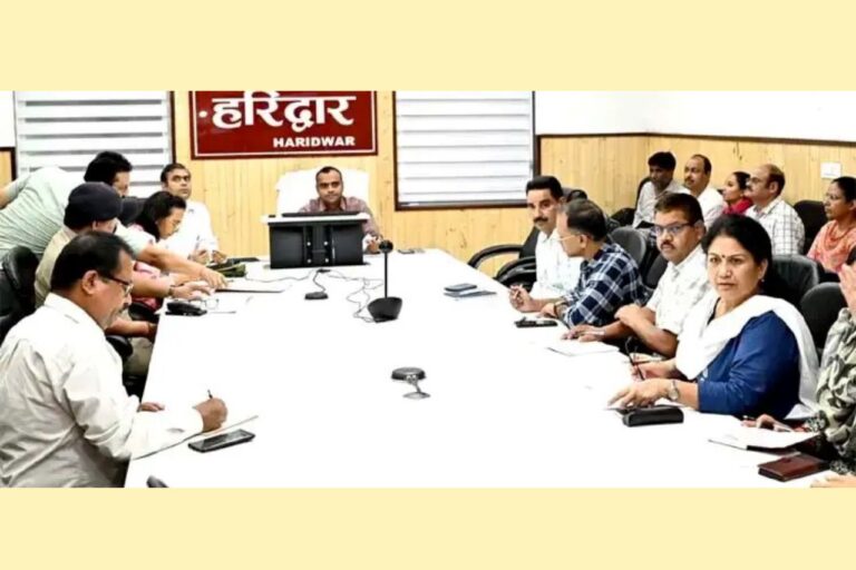 स्वतंत्रता दिवस समारोह की तैयारियों को लेकर डीएम ने दिए निर्देश