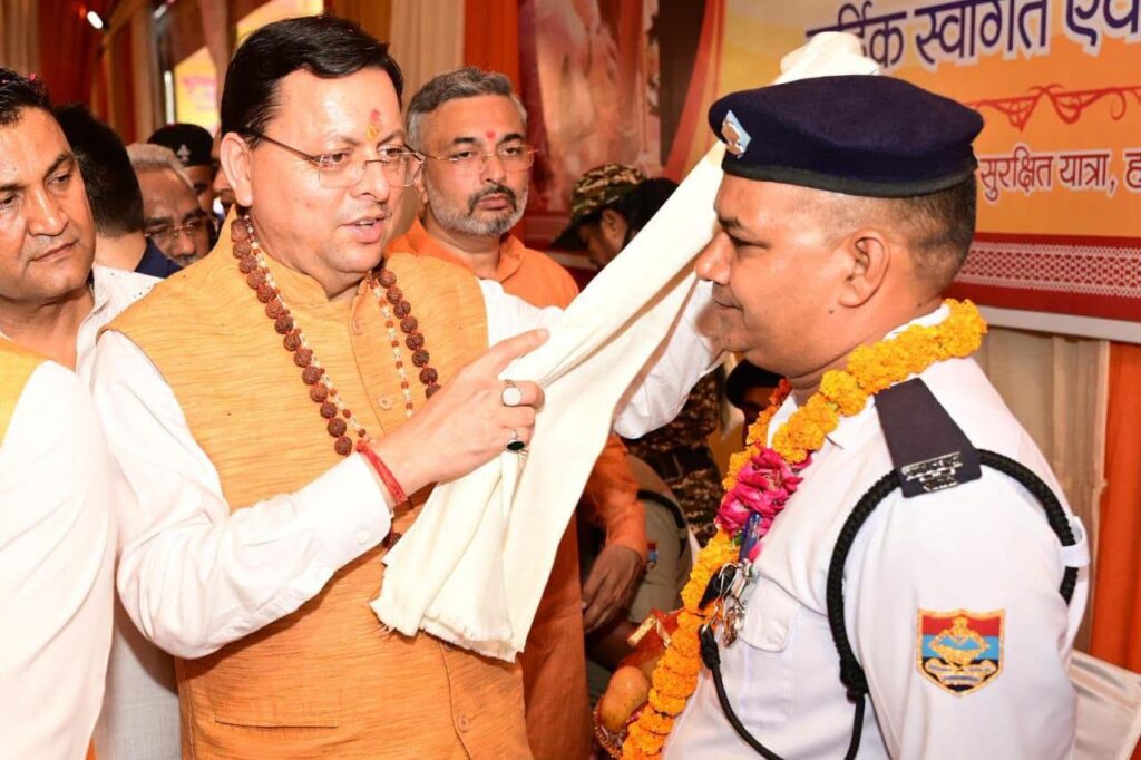हरिद्वार कांवड़ यात्रा में सेवा और सम्मान का अनूठा संगम