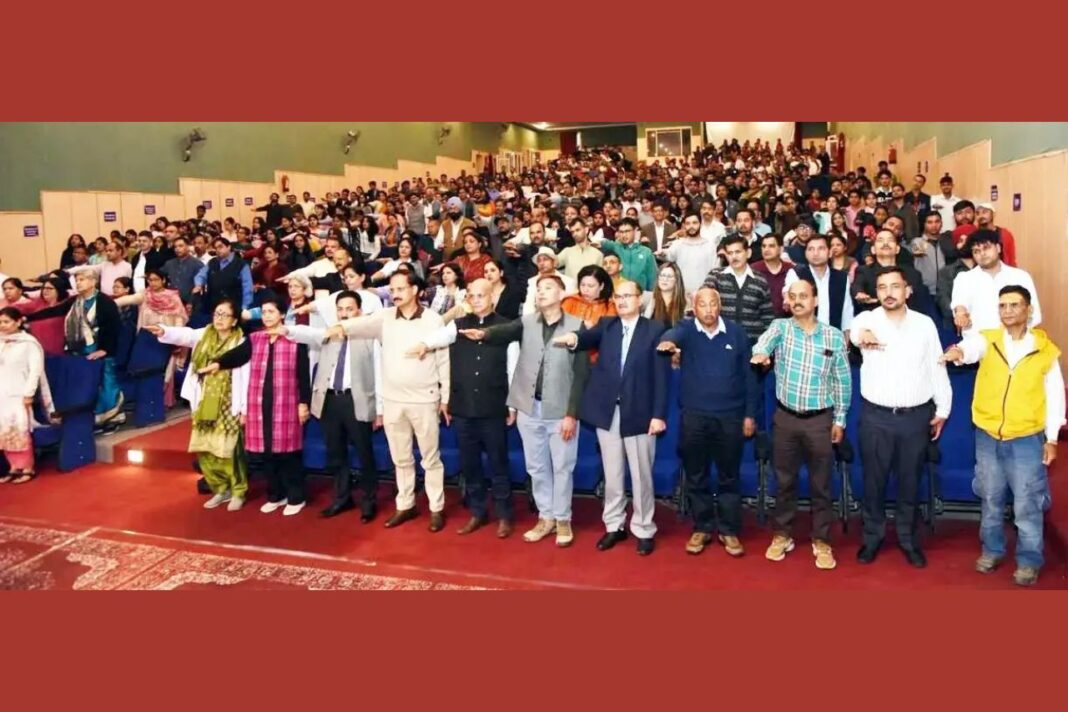 कुमाऊं विश्वविद्यालय में शिक्षक दिवस समारोह, नवाचार और शोध पर जोर कुमाऊं विश्वविद्यालय में शिक्षक दिवस समारोह, नवाचार और शोध पर जोर