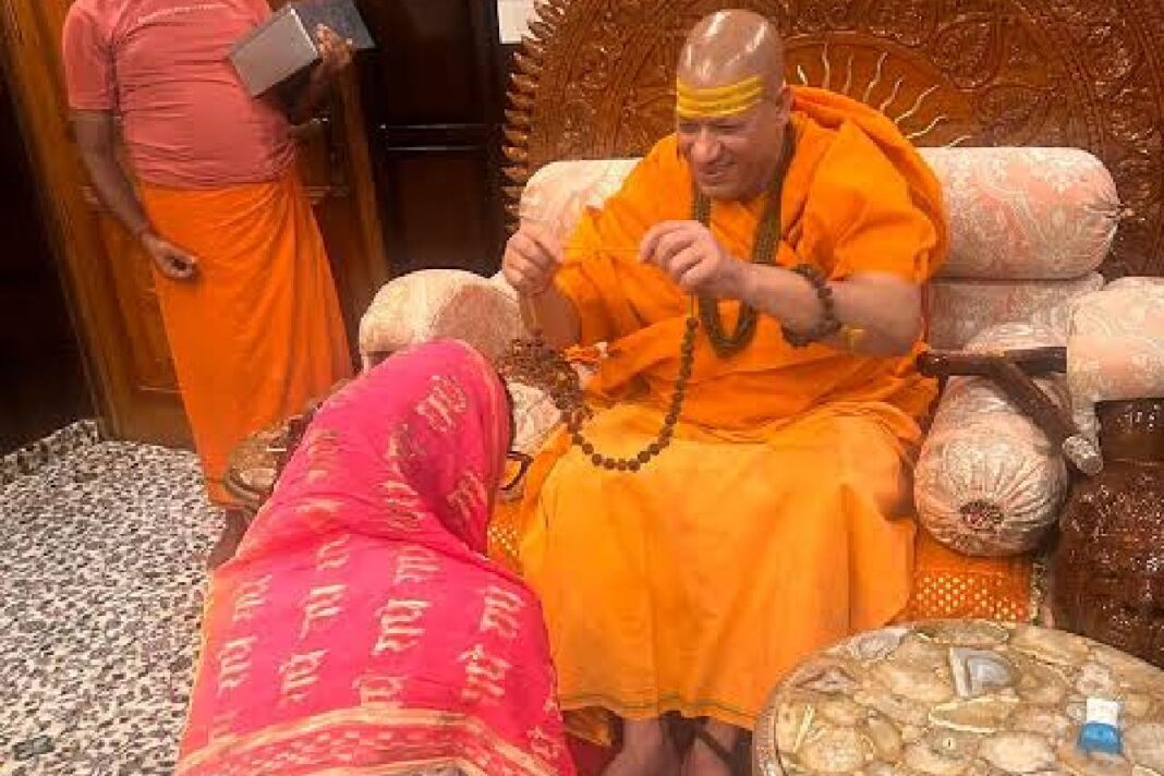 हनुमान अंश की सफलता के बाद संत-महापुरुषों पर फिल्म बनाएंगी अनुप्रिया, हरिद्वार में लिया आशीर्वाद हनुमान अंश की सफलता के बाद संत-महापुरुषों पर फिल्म बनाएंगी अनुप्रिया